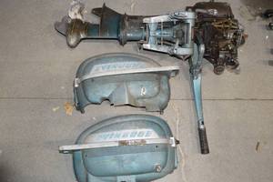 lot 295 image: Vintage Evinrude Boat Motor