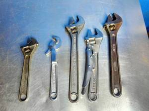 lot 72 image: Lot of Crescent Wrenches