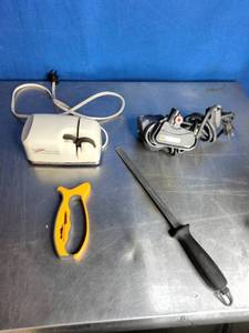 lot 75 image: Knife Sharpeners