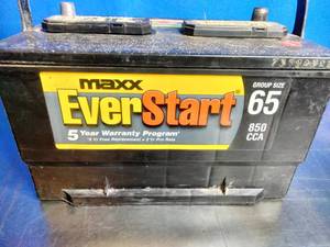 lot 76 image: Ever Start Battery