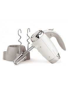 lot 136 image: Betty Crocker 7-Speed Power Up Hand Mixer with Stand.