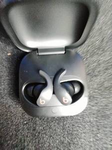 lot 8 image: Beats by Dr. Dre Beats Fit Pro True Wireless Noise-Cancelling Earbuds - Black