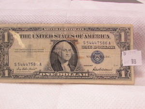 lot 78 image: One Dollar Note Silver Certificate