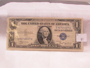 lot 81 image: One Dollar Note Silver Certificate
