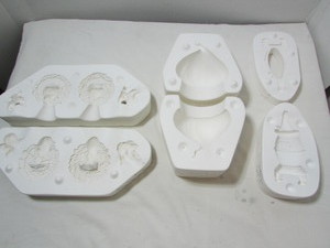 lot 196 image: Cerichorme Slip Molds