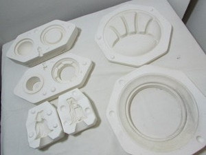 lot 199 image: Duncan Slip Molds
