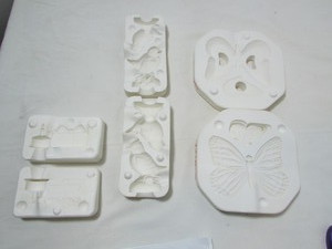lot 146 image: Duncan Slip Molds