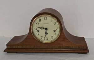 lot 200 image: Sheffield Tambour Howard Miller Mantle Clock