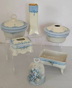 lot 237 image: Lovely Vintage China Including Hair Pin Holder & Hair Receiver