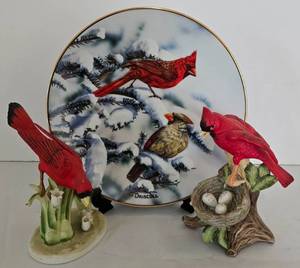lot 252 image: Charming Cardinal Decor Collection