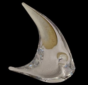 lot 28 image: Daum Crystal Fish Figurine