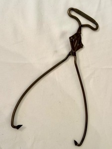 lot 30 image: Vintage Hamms Company Metal Ice Tongs Advertising Grabber 13 Inch St. Paul MN