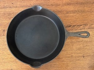 lot 35 image: Griswold No. 8 Cast Iron Skillet