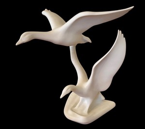 lot 54 image: Kaiser Bisque Porcelain Geese Sculpture Signed Buchmann Germany