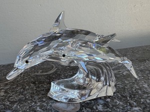 lot 87C image: Swarovski Crystal Dolphin Lead Me 1990 Annual Edition Figurine