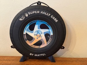 lot 93 image: Hot Wheels Super Rally Case by Mattel Storage Case