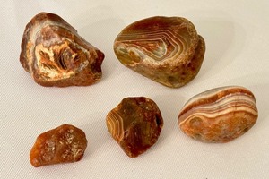 lot 105 image: Set of 5 Banded Agate Rocks with Natural Patterning
