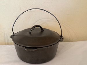 lot 112 image: Vintage Cast Iron Stock Pot with Lid and Handle, 10 Inch Diameter