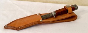 lot 124 image: Olsen OK HC 706 Fixed Blade Knife with Leather Sheath, 9 Inch