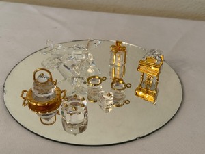 lot 134 image: Collection of Small Crystal Figurines on Mirrored Tray