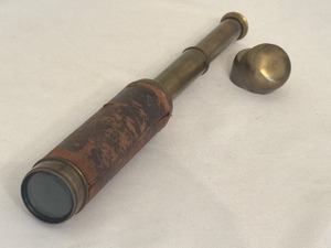 lot 152 image: Vintage Montgomery Ward Brass Telescope Made in France 7 Long