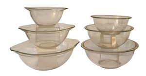 lot 187 image: Two Sets of Pyrex Glass Nesting Mixing Bowls