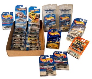 lot 195 image: Flat of Assorted Hot Wheels and Matchbox Die-Cast Cars in Package