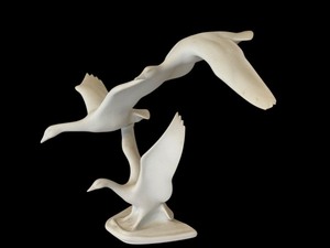 lot 383 image: Kaiser W Germany Porcelain Sculpture of Flying Geese with Chipped Wing