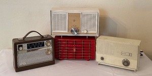 lot 401 image: Assorted Vintage Radios for Repair Including Zenith, Motorola, Arvin, and Westinghouse