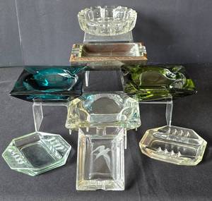 lot 448 image: Fabulous Selection of Vintage Ashtrays