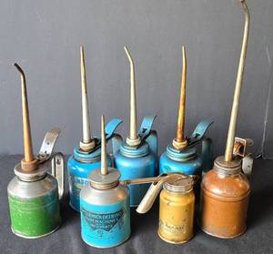 lot 457 image: Vintage Oil Can Collection