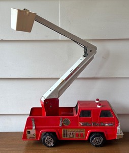 lot 519 image: Vintage Tonka Fire Rescue Snorkel Unit 3 Truck
