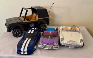 lot 545 image: Collection of 4 Vintage Toy Cars Including Skippers Jeep