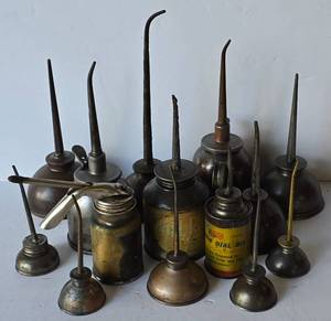 lot 604 image: Selection of Vintage Oil Cans