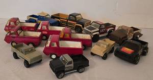 lot 630 image: Assorted Vintage TONKA Pickup Trucks