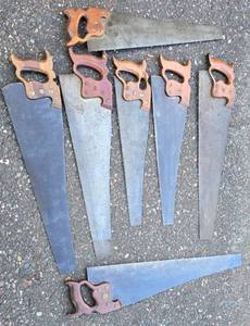 lot 647 image: Vintage Saw Grouping