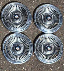 lot 657 image: Full Buick Le Sabre Hub Caps