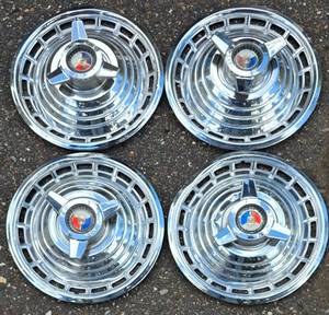 lot 304K image: 1963 Galaxie XL Wheel Hub Caps