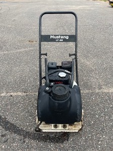 lot 16 image: MUSTANG PLATE COMPACTOR