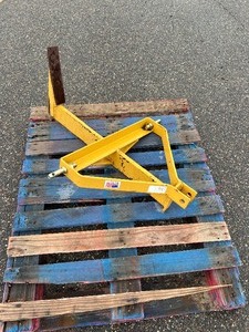 lot 25 image: 3 POINT COUNTY LINE TRACTOR SUB SOILER