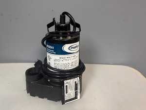 lot 39 image: Pro Flo .3HP Submersible Cast Iron Sump Pump. 120 Volt AC. 60 HZ. 4.1 AMPS
