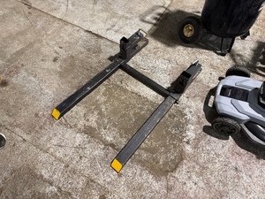Vevor Tractor Forks
