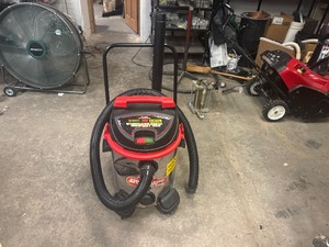 lot 8 image: Alton Stainless Steel WetDry Vac.  16 Gallon 6.5 HP
