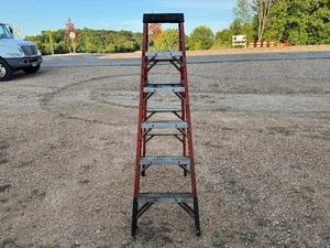 lot 99 image: Greenbull Fiberglass 6 Step Ladder