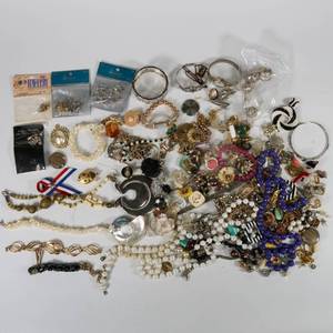 lot 43 image: Large Costume Jewelry Lot