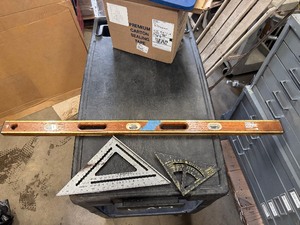 lot 32 image: Vintage Empire Wooden Level, Stanley Square and Second Square