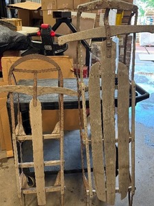 lot 36 image: Two Vintage Wooden Sleds (Flexible Flyer 5 Sled) and (4 Sled)