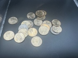 lot 41 image: Tube of (20) Modern Dollars