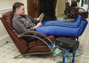 MSRP $4500 Bio Compression Systems SC-3004-DL Sequential Circulator – Gradient Pressure&nbsp;Designed For Treatment Of Lymphedema, Venous Insufficiency, and Wound Healing&nbsp;Like New Condition With Leg Sleeves&nbsp;