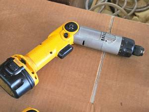 lot 774 image: DeWalt 7.2V Screwdriver DW920 with Battery